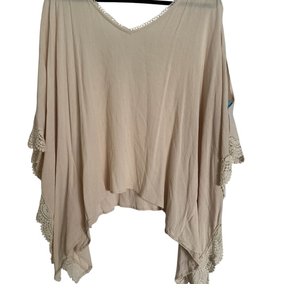Phanuel Cream Poncho with Lace Detail 100% Rayon - Picture 1 of 4